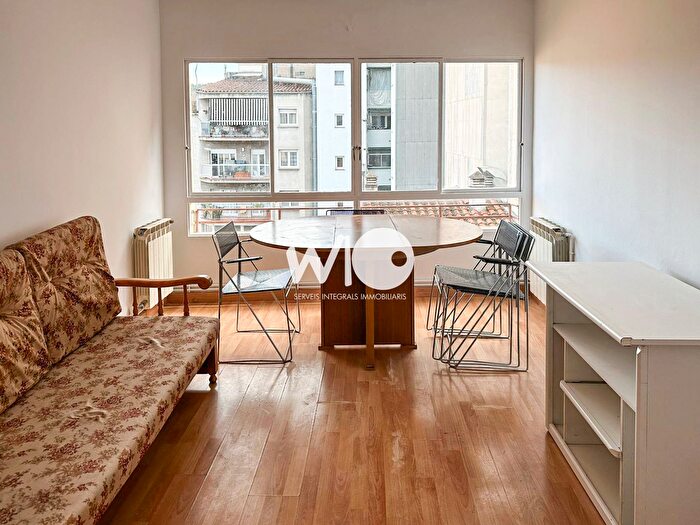 Casas en venta y pisos alquiler - 1