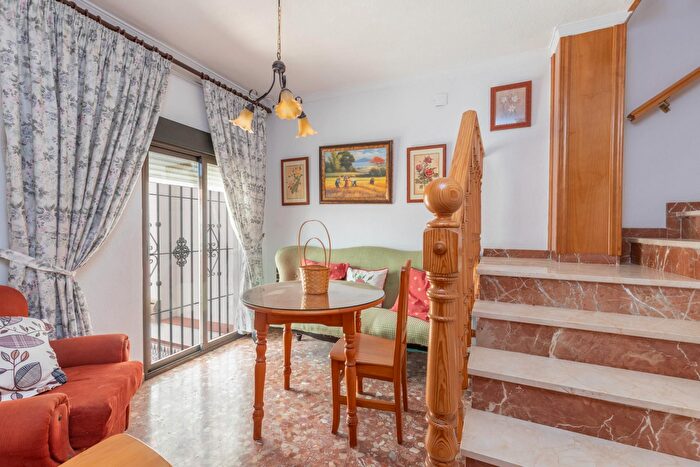 Casas en venta y pisos alquiler - 3