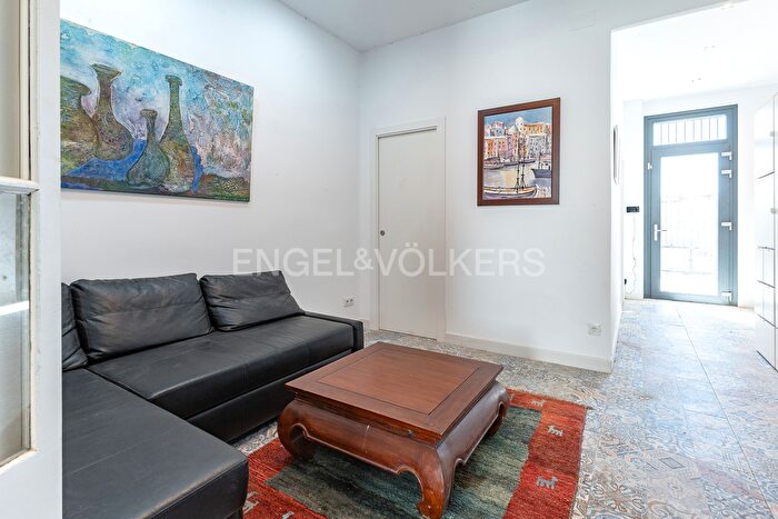 Casas en venta y pisos alquiler - 3