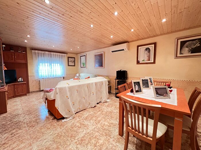 Casa en venta en Zuera, Zaragoza de 3 habitaciones