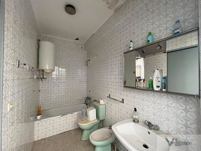 Casas en venta y pisos alquiler - 2