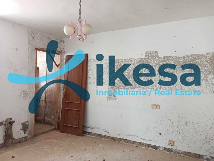 Casas en venta y pisos alquiler - 3