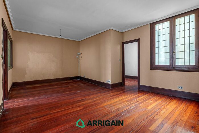 Casas en venta y pisos alquiler - 2