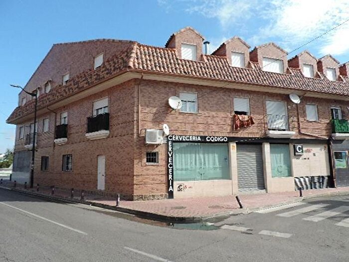 Casas en venta y pisos alquiler - 1