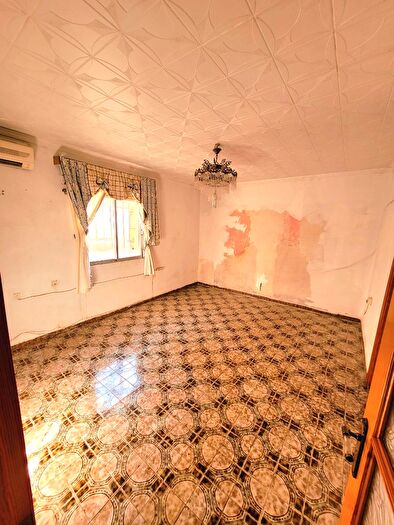 Casas en venta y pisos alquiler - 1