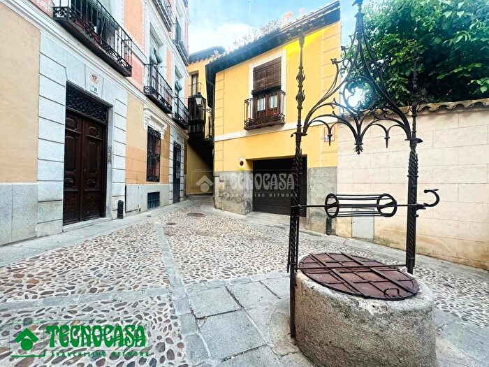 Casas en venta y pisos alquiler - 1