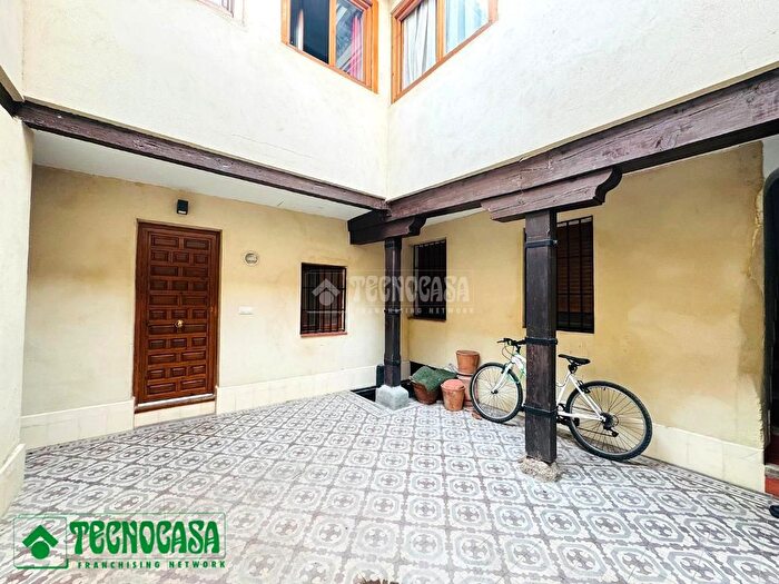 Casas en venta y pisos alquiler - 2