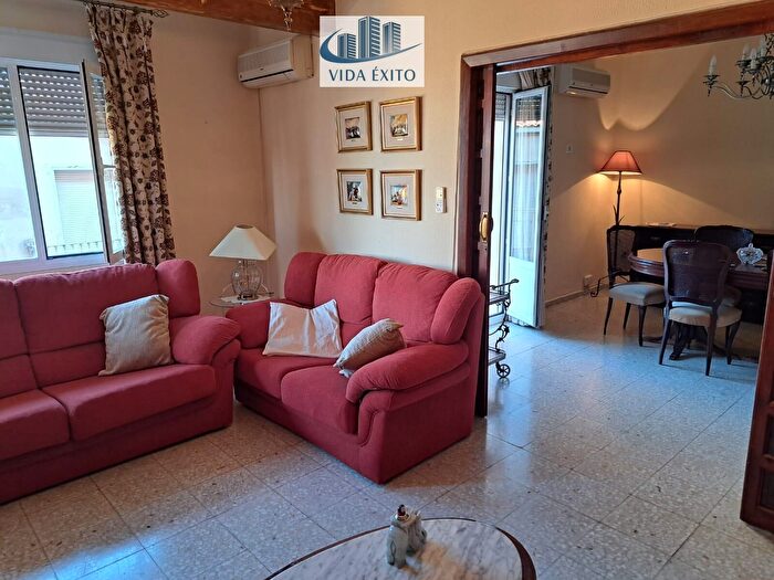 Casas en venta y pisos alquiler - 1