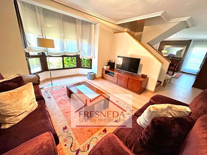 Casas en venta y pisos alquiler - 3