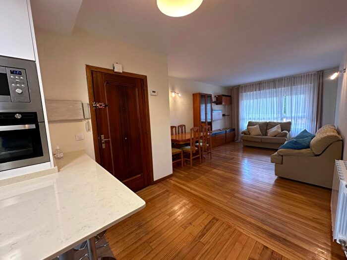 Casas en venta y pisos alquiler - 3