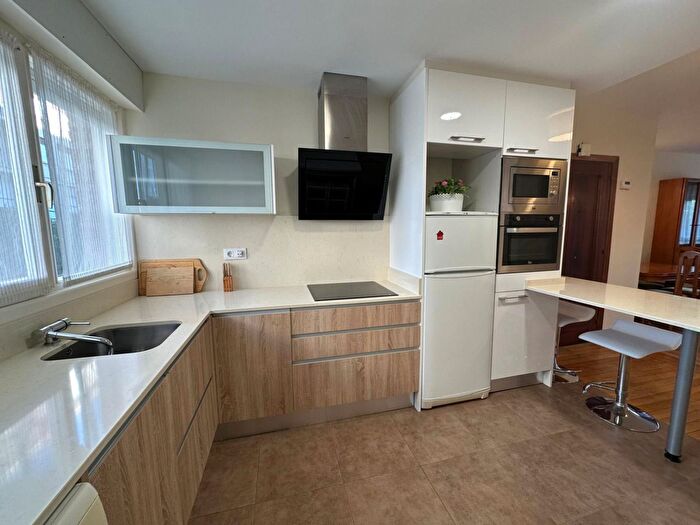 Casas en venta y pisos alquiler - 2