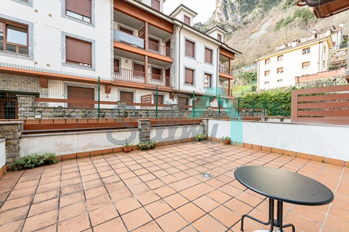 Casas en venta y pisos alquiler - 2