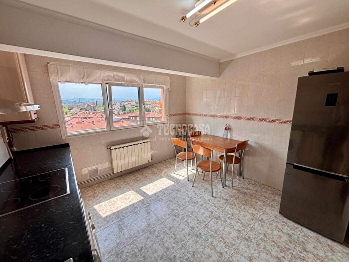 Casas en venta y pisos alquiler - 3