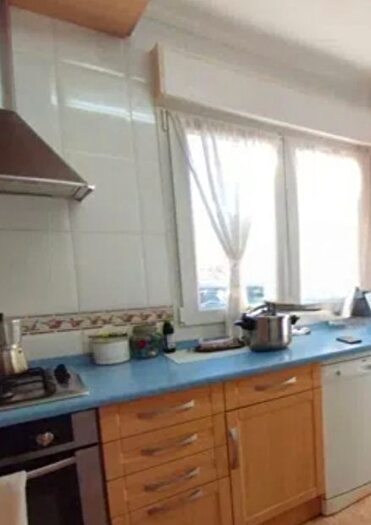Casas en venta y pisos alquiler - 3