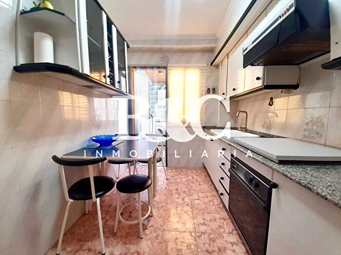 Casas en venta y pisos alquiler - 3