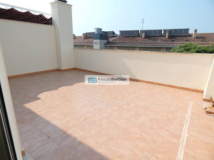 Casas en venta y pisos alquiler - 1