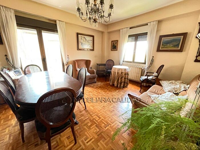 Casas en venta y pisos alquiler - 1