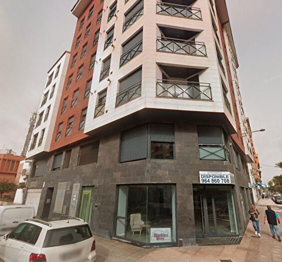 Casas en venta y pisos alquiler - 3