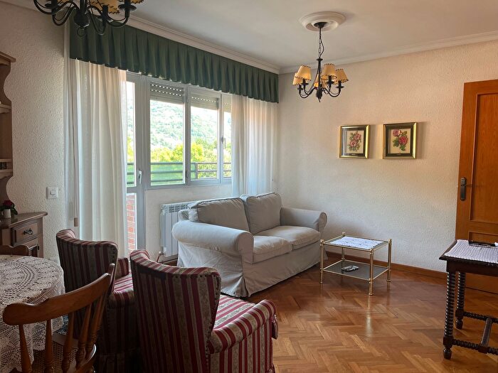 Casas en venta y pisos alquiler - 3