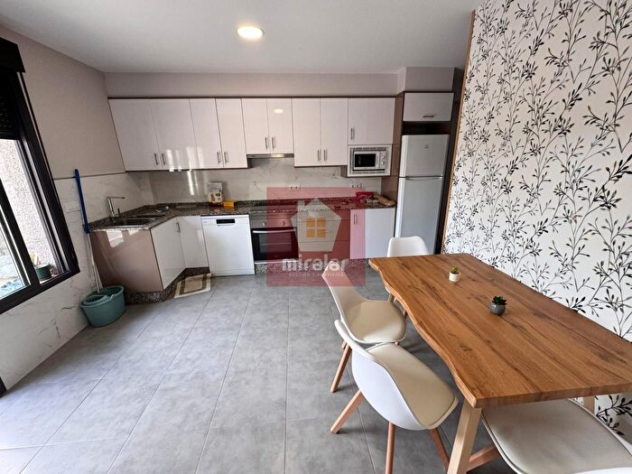 Casas en venta y pisos alquiler - 1