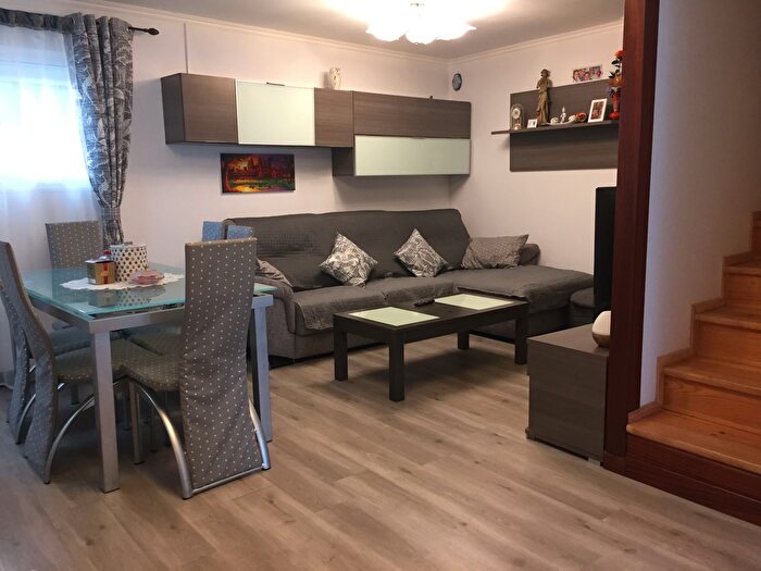 Casas en venta y pisos alquiler - 1