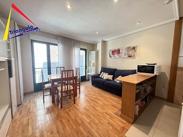 Casas en venta y pisos alquiler - 2