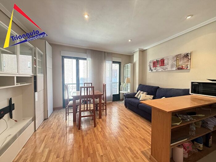 Casas en venta y pisos alquiler - 1