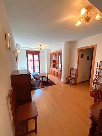 Casas en venta y pisos alquiler - 2