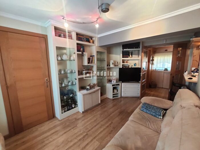 Piso en venta en Ciudad Lineal, Pueblo Nuevo de 3 habitaciones