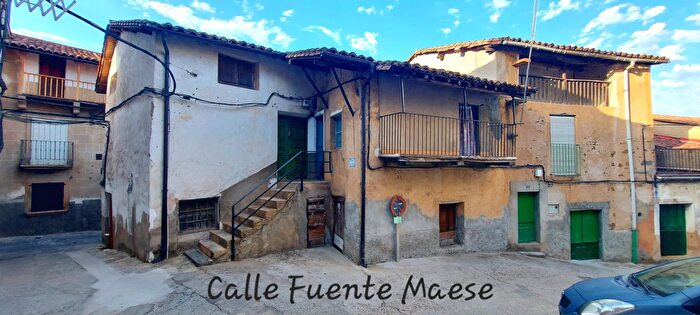Casas en venta y pisos alquiler - 1