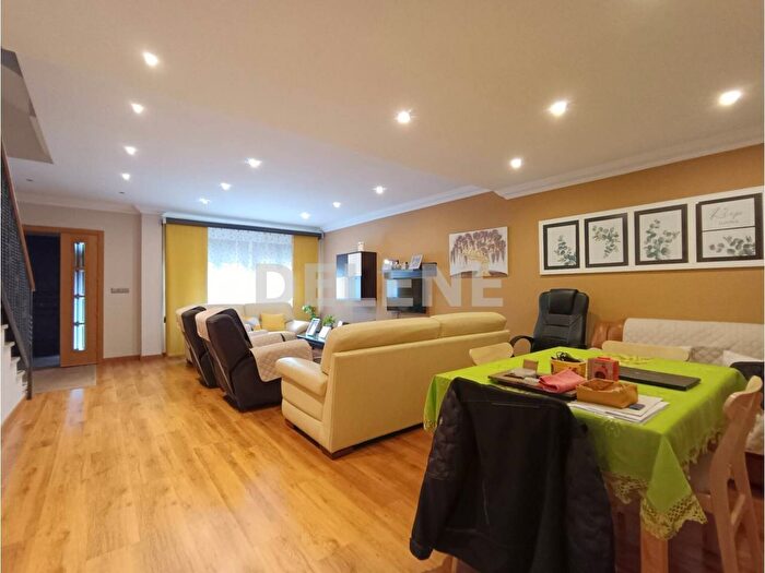 Casa en venta en Castilla La Mancha, Albacete de 4 habitaciones