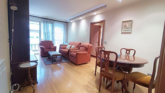 Casas en venta y pisos alquiler - 1