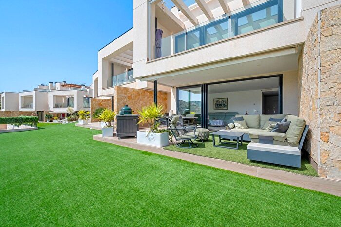 Piso en venta en Monforte del Cid, Alicante de 2 habitaciones