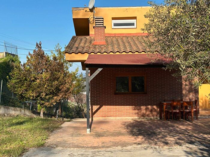 Casa en venta en Cataluña, Barcelona de 3 habitaciones