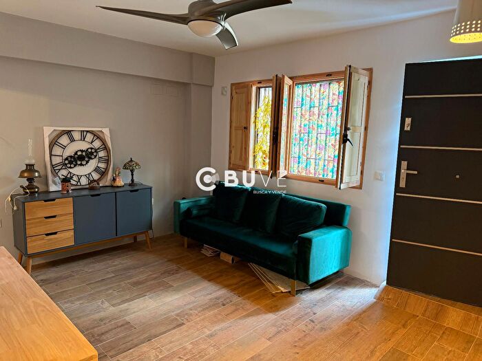 Casas en venta y pisos alquiler - 1