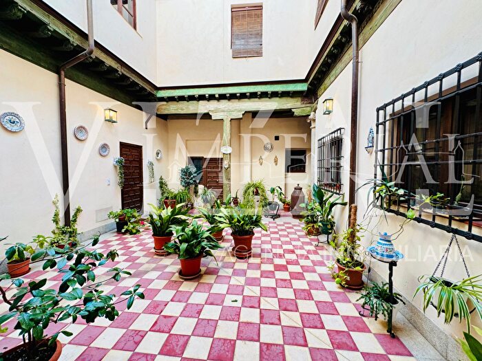Casas en venta y pisos alquiler - 1
