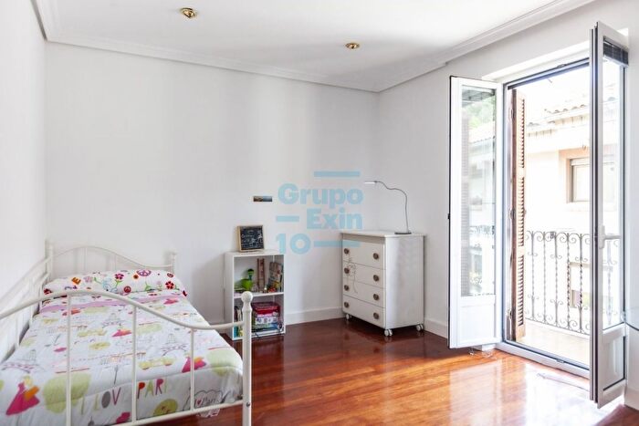 Casas en venta y pisos alquiler - 2
