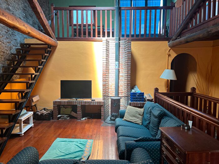 Casas en venta y pisos alquiler - 3