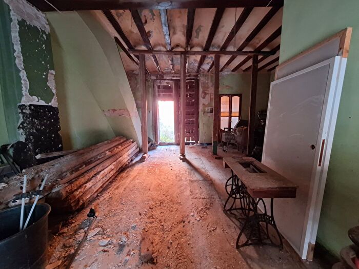 Casas en venta y pisos alquiler - 1