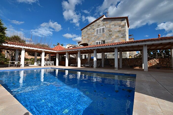 Casa en venta en Els Munts, Torredembarra de 4 habitaciones