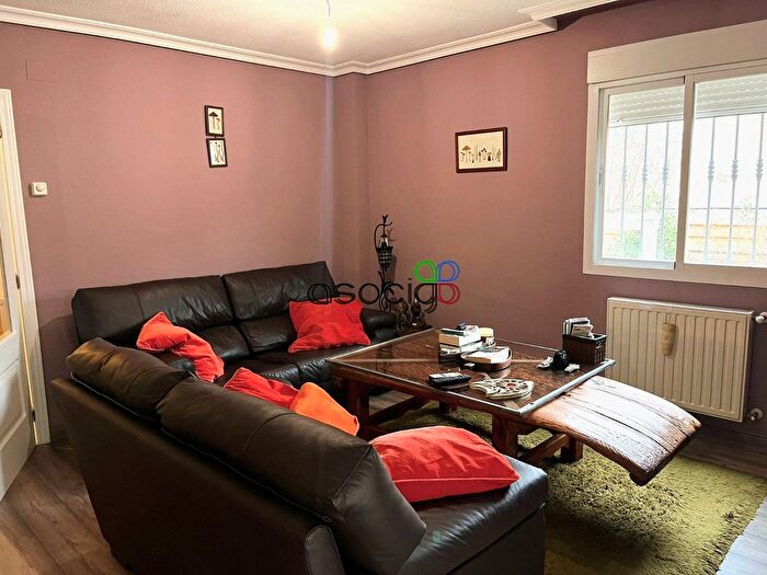 Casas en venta y pisos alquiler - 2