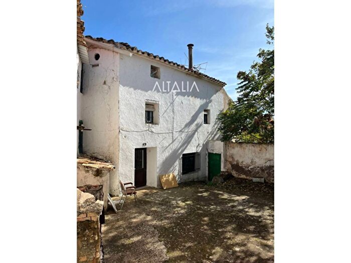 Casas en venta y pisos alquiler - 1
