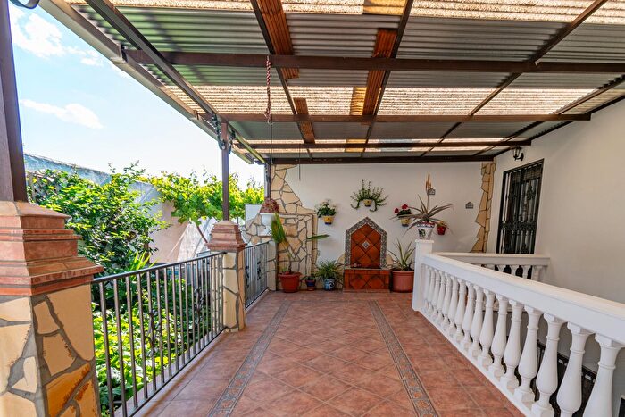 Casa en venta en Ronda, Rosaleda Juventud de 4 habitaciones