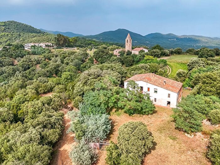 Casa en venta en Llambilles, Girona de 7 habitaciones