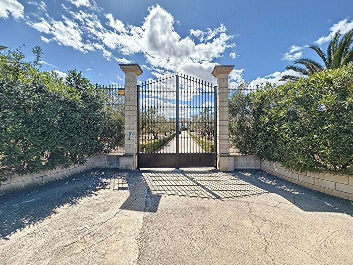 Casa en venta en La Loma, Chiva de 5 habitaciones