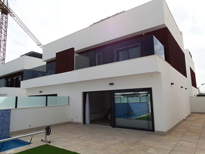 Casas en venta y pisos alquiler - 1