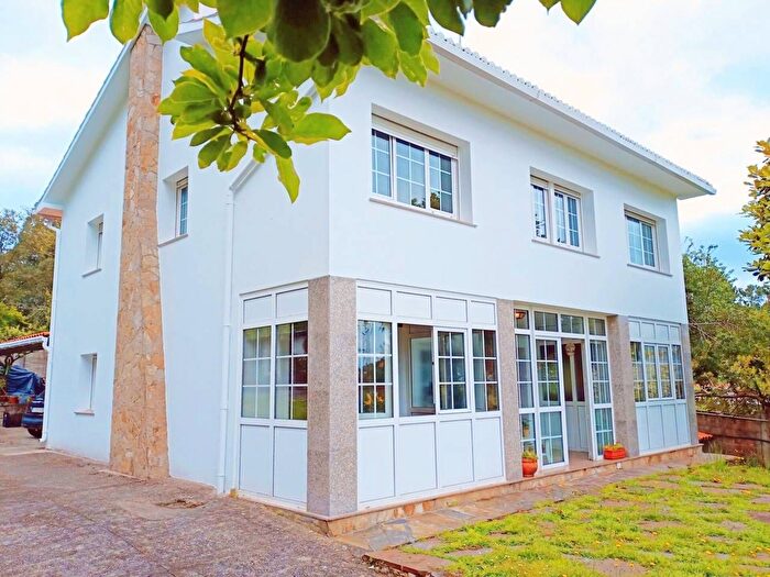 Casa en venta en Dorneda, Oleiros de 6 habitaciones
