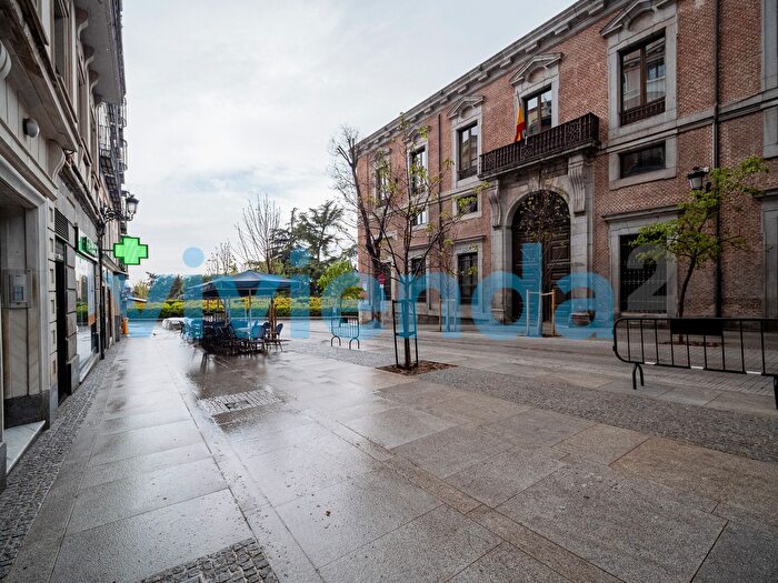 Casas en venta y pisos alquiler - 3