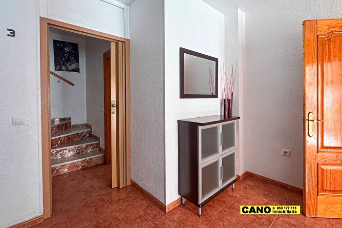 Casas en venta y pisos alquiler - 3