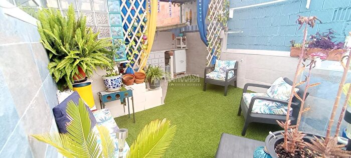 Casas en venta y pisos alquiler - 1